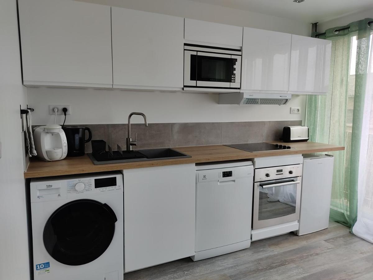 Appartement Climatise Avec Balcon,Wifi, Proche Remparts Avignon Bagian luar foto
