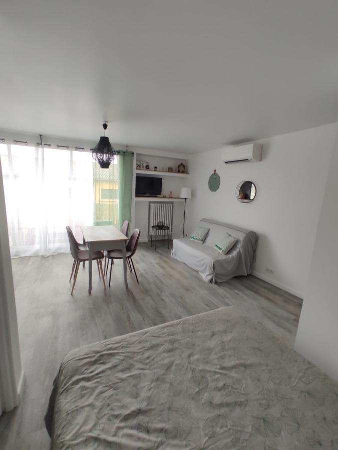Appartement Climatise Avec Balcon,Wifi, Proche Remparts Avignon Bagian luar foto