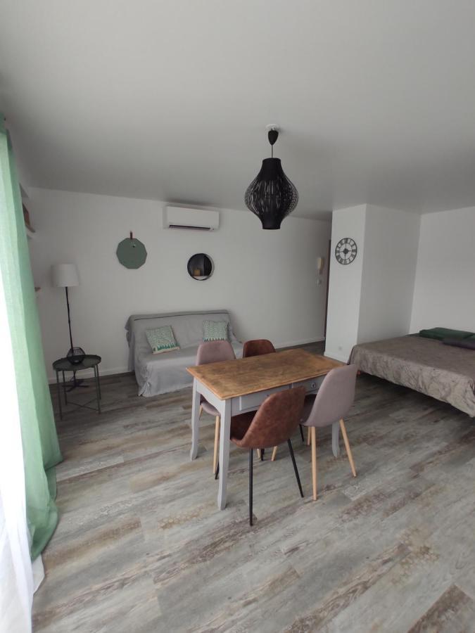 Appartement Climatise Avec Balcon,Wifi, Proche Remparts Avignon Bagian luar foto