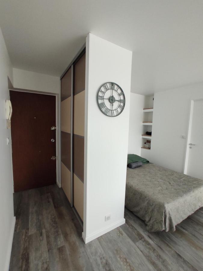 Appartement Climatise Avec Balcon,Wifi, Proche Remparts Avignon Bagian luar foto